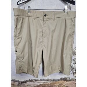 Men's Lightweight Khaki Performance Golf Shorts with Side Zip Pocket SZ38